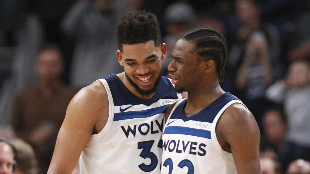 托蒂称赞穆里尼奥：绝对的顶级教练No.1，他为罗马带来冠军（托蒂盛赞穆里尼奥：教练界No.1，已为罗马带来冠军）